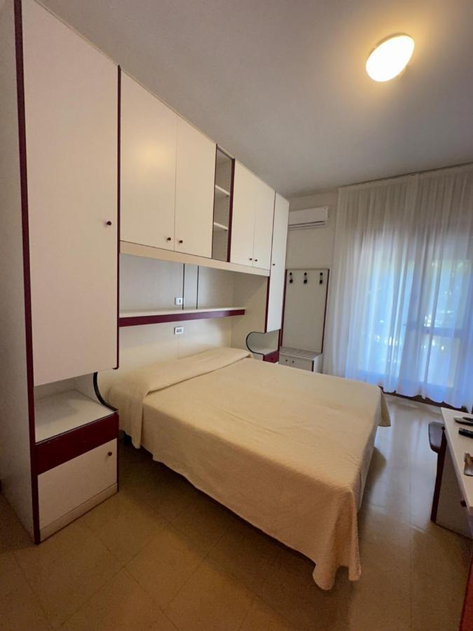 Hotel Reno ลิโดดิเยโซโล ภายนอก รูปภาพ