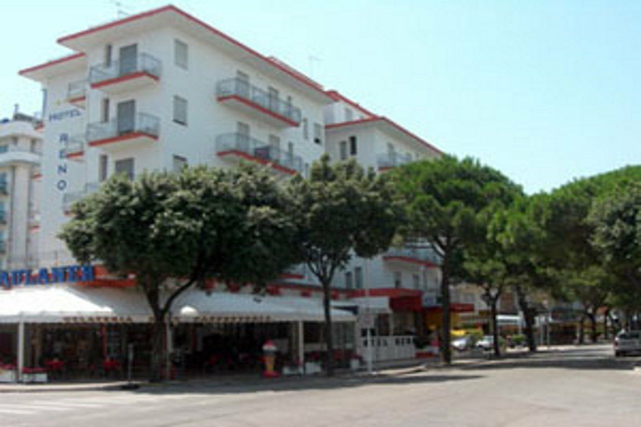 Hotel Reno ลิโดดิเยโซโล ภายนอก รูปภาพ